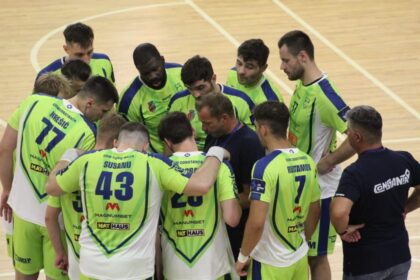 csm constanta favorita certa in dubla mansa din sala sporturilor cu parnassos strovolou 68c4807eee7c8