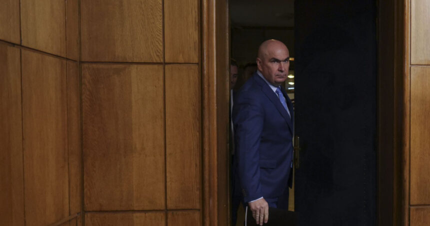 daniel fenechiu cu siguranta ca ilie bolojan isi va da demisia daca proiectul privind pensiile magistratilor nu trece de ccr 68c01462b520f