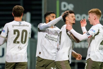 dennis man l a cucerit pe antrenorul lui psv ce a spus peter bosz dupa pasa decisiva a romanului 68d8f9bd1cb18