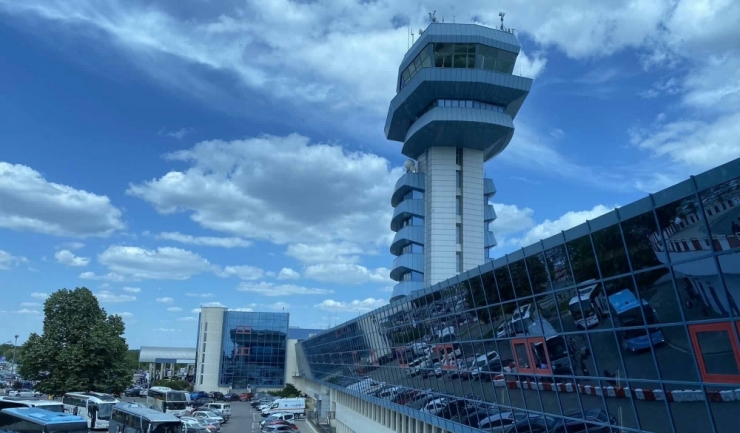 drona detectata in apropierea aeroportului otopeni noua avioane redirectionate 68d97abb8a585