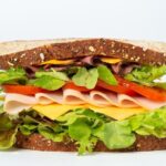 elevii din comuna mircea voda vor primi zilnic sandviciuri si fructe vezi ce firma a obtinut contractul pentru servicii de catering 68bd458546b3d