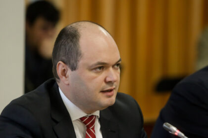exclusiv economistul ionut dumitru pachetul 1 de masuri e suficient pentru a aduce deficitul la 6 anul viitor 68ce9f6e8cac6