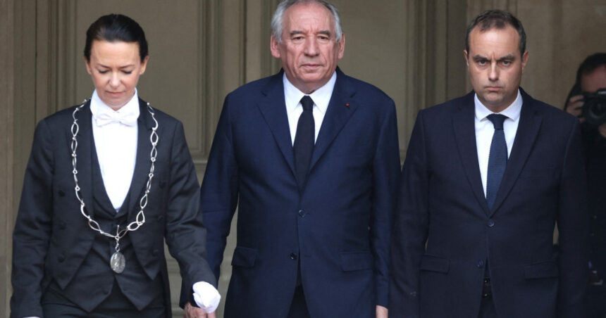 fitch a retrogradat ratingul frantei la cel mai scazut nivel inregistrat vreodata bayrou da vina pe elitele care neaga adevarul 68c5351f2d30a