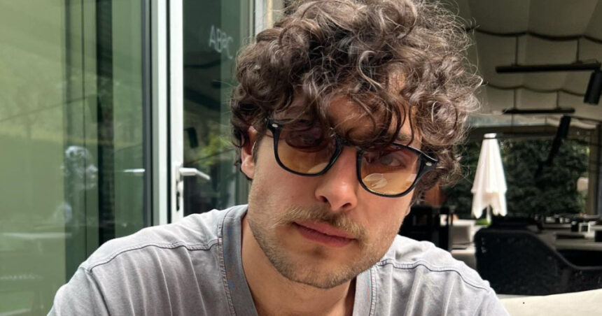 fiul lui ilie dumitrescu a fost arestat el este acuzat ca a fugit de la locul unui accident rutier dupa ce a consumat cocaina 68cae32e1f6e4