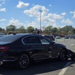 foto accident in parcarea auchan vivo implicate un bmw inmatriculat in constanta si o tesla din ucraina 68c53201b9214