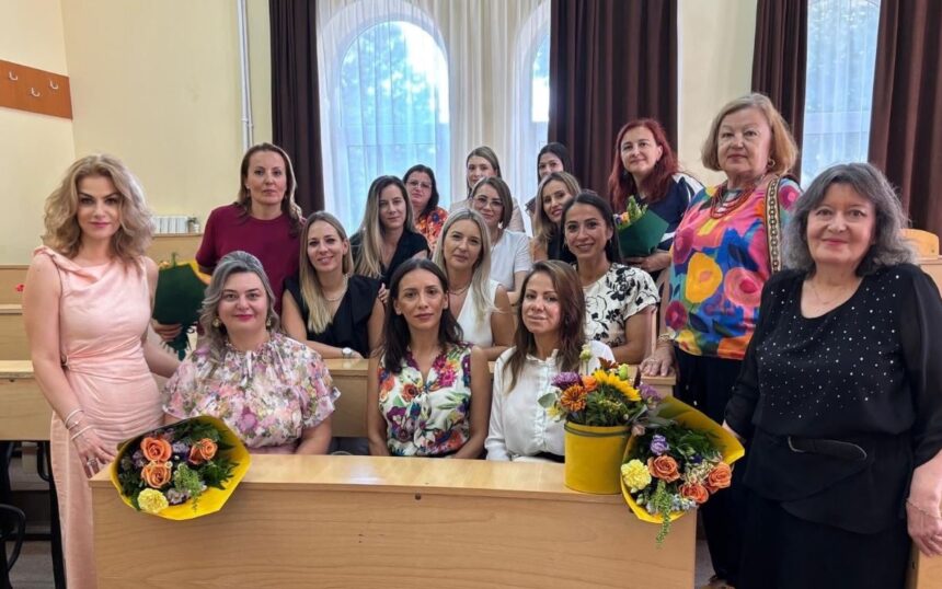 foto amintiri dupa 20 de ani absolventii colegiului national pedagogic constantin bratescu constanta promotia 2005 s au reintos in banci 68bd22ba25ca2