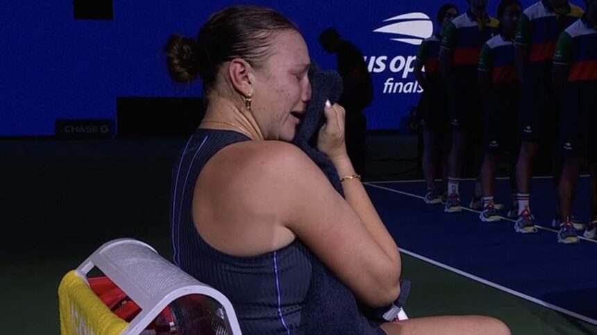 foto cea mai dura imagine a finalei us open 2025 ce a recunoscut pierzatoarea amanda anisimova 68bd3fb9ccdc4
