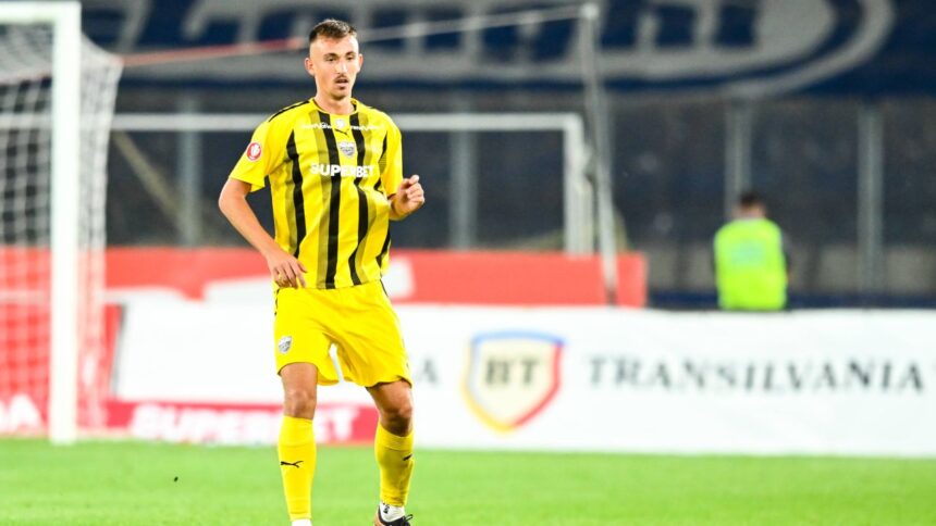 foto nikita stoinov fundasul central al lui dinamo desemnat jucatorul meciului la debutul israelului in preliminarii 68be9eda205c4