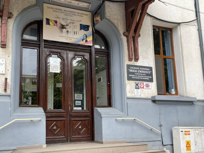 foto primarul chitac despre lucrarile de reabilitare de la colegiul mihail eminescu in circa doua saptamani elevii sunt asteptati in salile de clasa 68caec59dd912