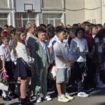 foto video clopotelul a sunat din nou la colegiul national pedagogic constantin bratescu a inceput noul an scolar 2025 2026 68be8243f2392