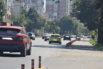foto video dispar parcarile a inceput montarea separatoarelor de sens de bulevardul alexandru lapusneanu 68b81f2c9046c