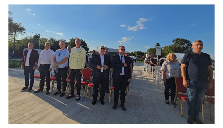 foto video liderul organizatiei judetene a psd constanta si o parte dintre primarii psd din judet prezenti la cumpana la deschiderea festivalului suberecului 68cd7334d9f54
