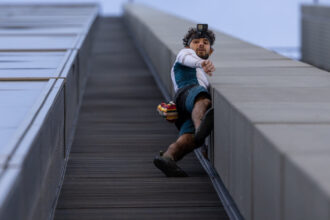 francezul titouan leduc arestat in timp ce escalada cu mainile goale cel mai inalt zgarie nori din ue fie ajungi in varf fie cazi 68d816c63683a