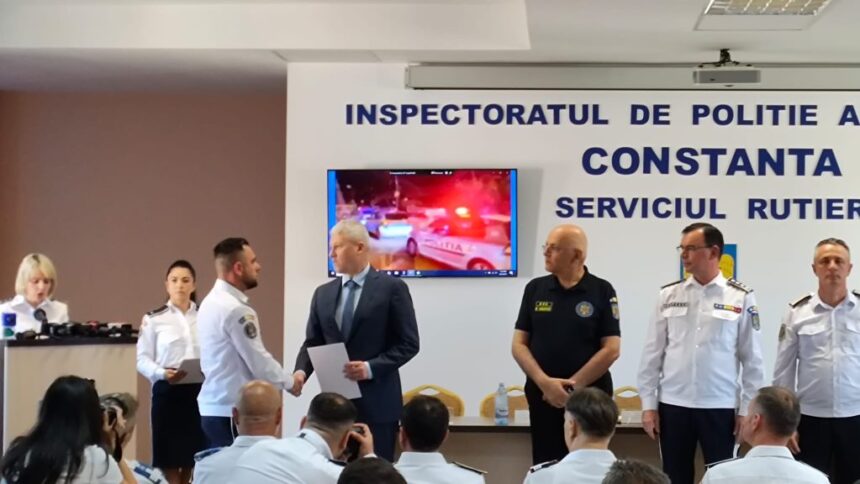 galerie foto mai multe cadre mai premiate in prezenta ministrului predoiu printre ele politistul caruia i s a predat criminalul din cernavoda 68bacccf3c17c