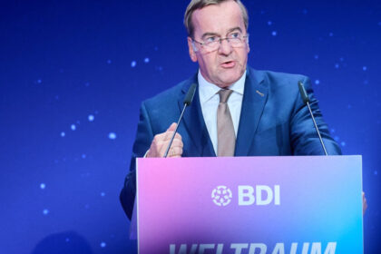 germania avertizeaza ca satelitii rusiei ii urmaresc pe cei germani ii pot perturba orbi manipula 68d585488909e