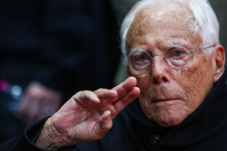 giorgio armani va fi inmormantat luni ceremonie privata cu participarea membrilor familiei 68bdc350f0dac