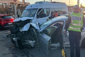 grav accident rutier in mangalia intre un microbuz si un autoturism a fost activat planul rosu de interventie 13 persoane au ajuns la spital 68bfc61ee333c