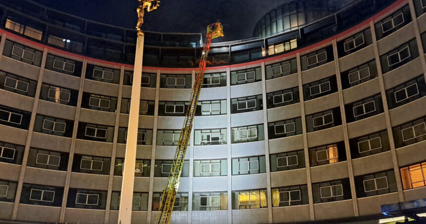 incendiu puternic la londra aproximativ 100 de pompieri intervin la o cladire cu 9 etaje din white city 68bbd3dde22db