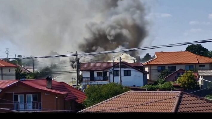incendiu violent in localitatea 23 august judetul constanta 68c063bcb8e7a