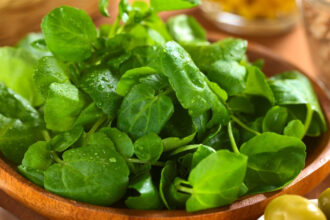 ingredientul minune din salata bogat in vitamina k protejeaza inima si ajuta la slabit 68d7636bcaa65