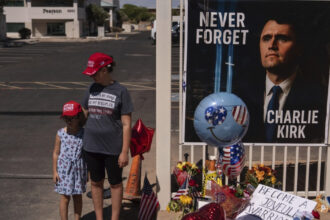 inmormantarea lui charlie kirk ceremonie grandioasa in arizona cu trump si jd vance printre vorbitori 68cfa49c12c0c