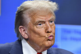 jocul dublu al lui donald trump in timp ce critica china blocheaza un pachet de ajutor militar pentru taiwan 68cd13363e913