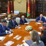 lukasenko a eliberat 52 de prizonieri politici dupa o discutie de 5 ore cu trimisul lui trump sanctiunile la care a renuntat sua 68c2e6172f455