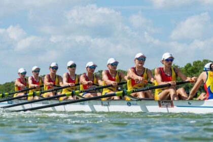 medalie de argint la canotaj obtinuta de echipajul feminin de 81 al romaniei 68d7a4bb40ab9