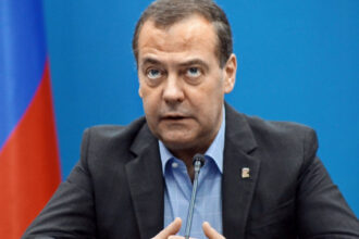 medvedev ii pune in alerta pe cetatenii rusi privind un razboi nuclear cu europa intotdeauna exista riscul unui accident fatal 68da6fdf68602