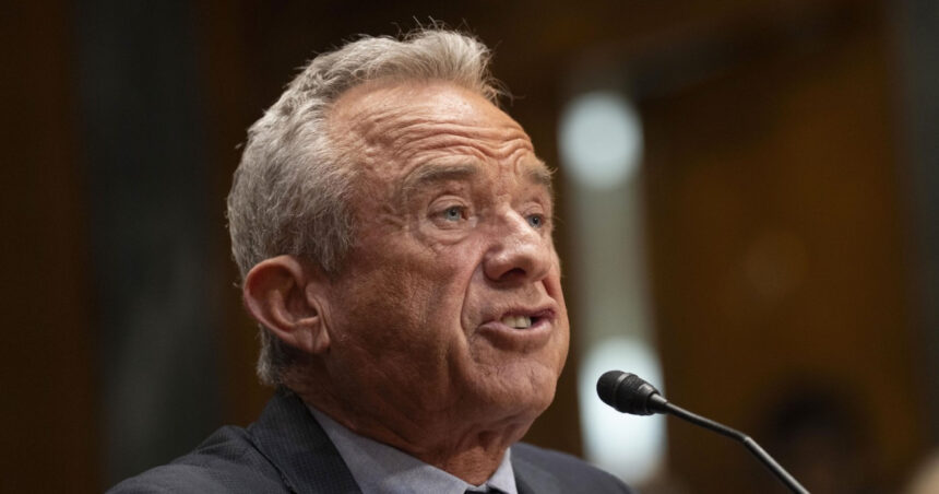membrii familiei secretarului sanatatii din sua robert f kennedy jr ii cer demisia o amenintare pentru sanatatea americanilor 68bda01764205