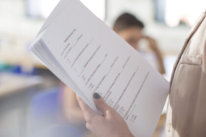 ministerul educatiei pune in consultare publica metodologia si calendarul evaluarilor pentru clasele primare si gimnaziale din 2026 68b87c7ace133
