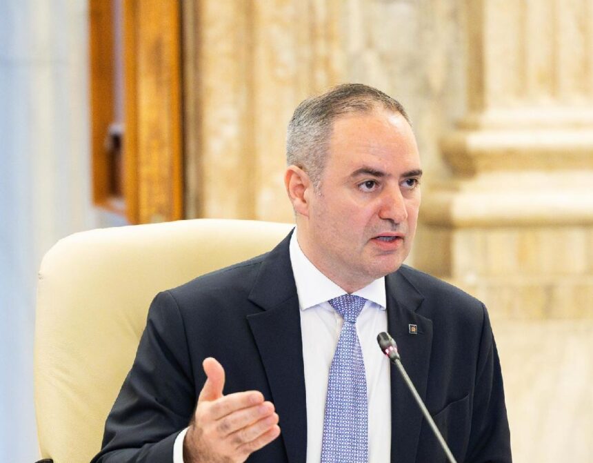 ministrul finantelor nu exclude majorarea tva la 25 pensiile si salariile asigurate pana la sfarsitul anului 68d62b6cc2bfb
