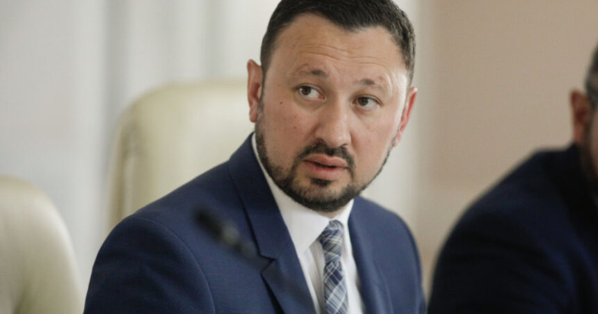 mircea fechet cere rezilierea contractului care transforma padurea baneasa intr o autostrada a privilegiatilor 68b820fb77a5b