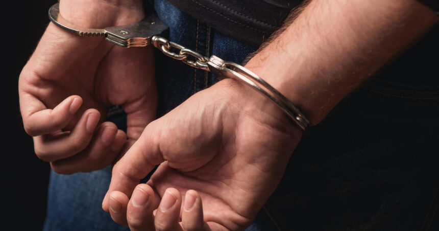 nepotul lui gheorghe dinca criminalul din caracal a fost retinut dupa ce a furat un geamantan din gara 68c8279b39c8a