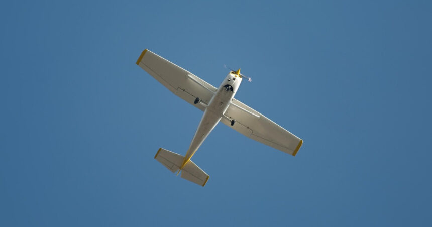 news alert un avion de mici dimensiuni s a prabusit in incinta unei unitati militare din iasi doi barbati in stare grava 68d815b257b03