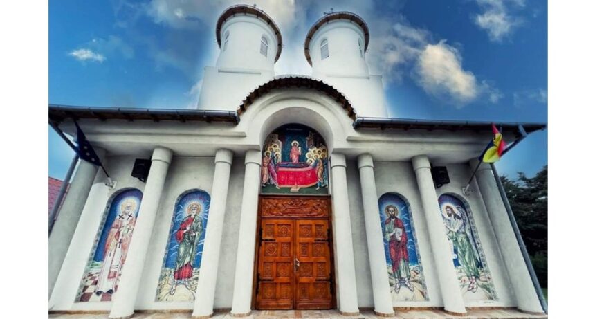 Noapte de spiritualitate la Biserica Ovidiu I: Îmbrăcămintea Preacuvioasei Parascheva de la Iași, oferită spre venerare 1 noapte de rugaciune la biserica ovidiu i vesmantul preacuvioasei parascheva de la iasi expus spre inchinare 68da742c96a8f