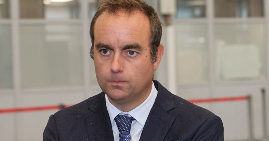 noul premier francez sebastien lecornu retrage propunerea de eliminare a doua zile libere si anunta strategia pentru a adopta bugetul 68c67bb79a82e