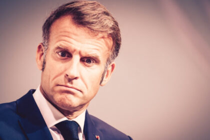 nu a mai fost atata incertitudine din 1968 de ce nici macar demisia lui macron nu ar mai putea salva franta din criza 68b910fb282a6