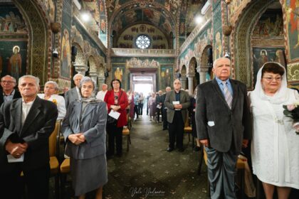nunta de aur sarbatorita de arhiepiscopia tomisului ips teodosie a binecuvantat cuplurile care au implinit 50 de ani de cununie 68d627e2bc5be