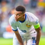oferte din bundesliga pentru kylian mbappe am vorbit cu oficialii lui bayern munchen 68bd827ddb70a