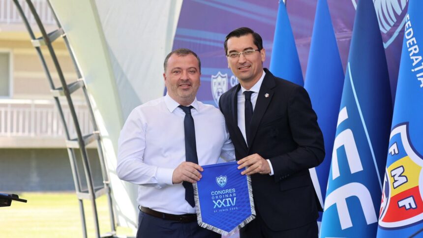 oficial ce salariu are selectionerul tricolorilor dezvaluirile facute de presedintele federatiei inainte de meciul romaniei cu moldova de pe 68cd2de98d828