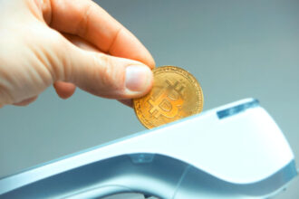 pasapoarte platite cu bitcoin tarile unde crypto milionarii investesc in vize de aur 68da700f4b5a2