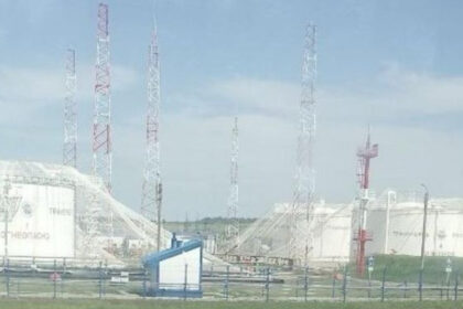 pentru a si proteja depozitele de petrol rusii folosesc o metoda controversata utilizata si la tancuri la inceputul razboiului 68d948a5ded49