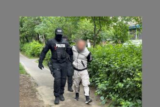 perchezitie in ciobanu un barbat de 52 de ani acuzat de furt vizat de mascati ce spun anchetatorii 68b978d9a1a36