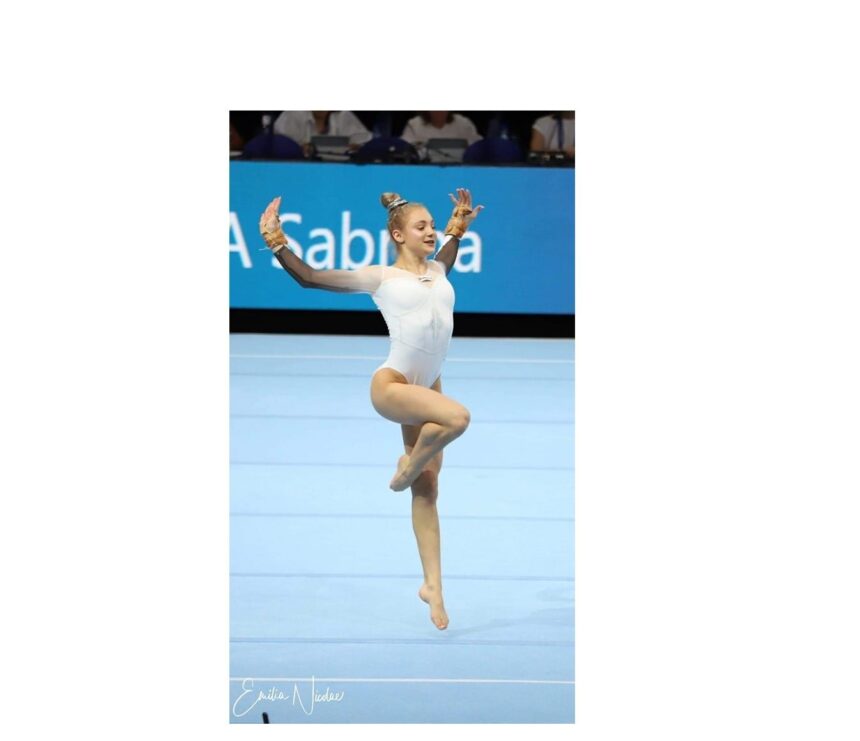 performanta pentru csm constanta sabrina voinea calificata in finala de la sol la cupa mondiala de la paris 68c65cea8cd89