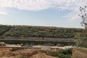 pericol la cumpana acn trebuie sa inceapa noi lucrari urgente pentru stabilizarea malului canalului dunare marea neagra 68c1597b1329a