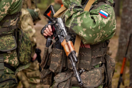 peste 1 000 de candidati cu legaturi cu razboiul din ucraina participa la alegerile locale si regionale din rusia 68c6de26b56d8