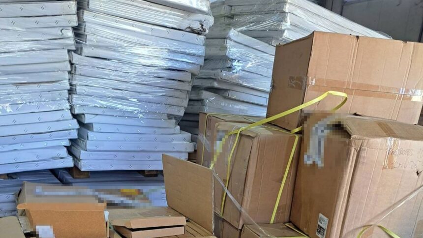 peste 1100 de oglinzi auto susceptibile a fi contrafacute evaluate la aproximativ 60 000 lei descoperite de politistii de frontiera constanteni 68c9404524ed6