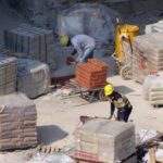 piata constructiilor din romania atinge un record istoric de angajati ritmul poate fi insa incetinit dupa o expansiune acccelerata 68b69c51087ce