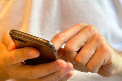 politia atrage atentia asupra unei noi metode de frauda folosind whatsapp semnele care arata ca avem de a face cu o inselaciune 68cac392f075f